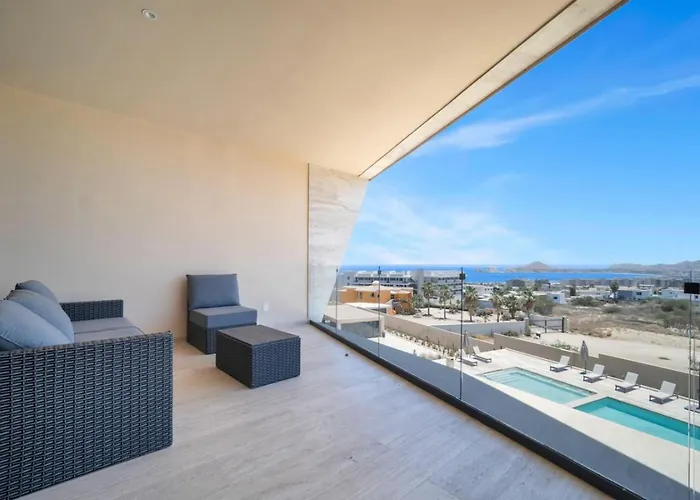 Arch Views 2 Pools 2 Jacuzzis Gym 3 King Beds Holiday home Cabo San Lucas